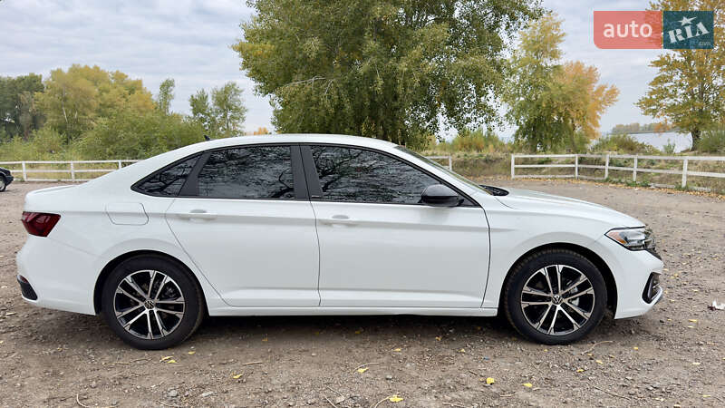 Седан Volkswagen Jetta 2024 в Черкасах