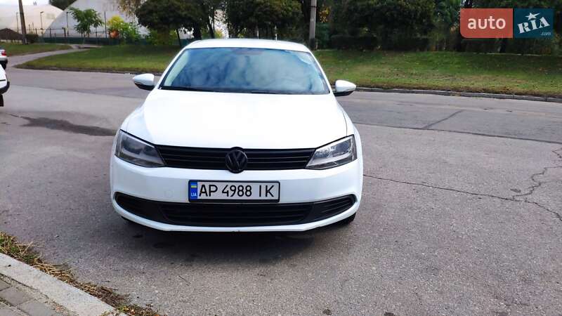 Седан Volkswagen Jetta 2014 в 