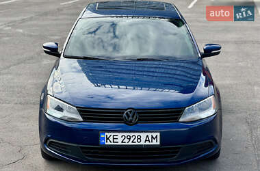 Седан Volkswagen Jetta 2013 в 