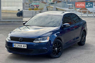 Седан Volkswagen Jetta 2013 в 