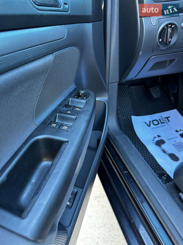 Седан Volkswagen Jetta 2006 в Надворной фото 14 Седан Volkswagen Jetta 2006 в Надворной