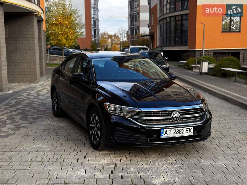 Седан Volkswagen Jetta 2022 в Ивано-Франковске