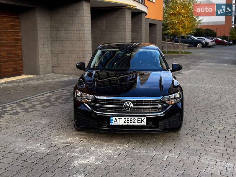 Седан Volkswagen Jetta 2022 в Ивано-Франковске
