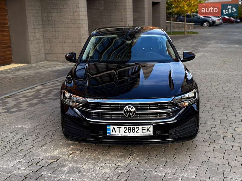 Седан Volkswagen Jetta 2022 в Ивано-Франковске