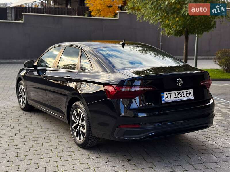 Седан Volkswagen Jetta 2022 в Ивано-Франковске