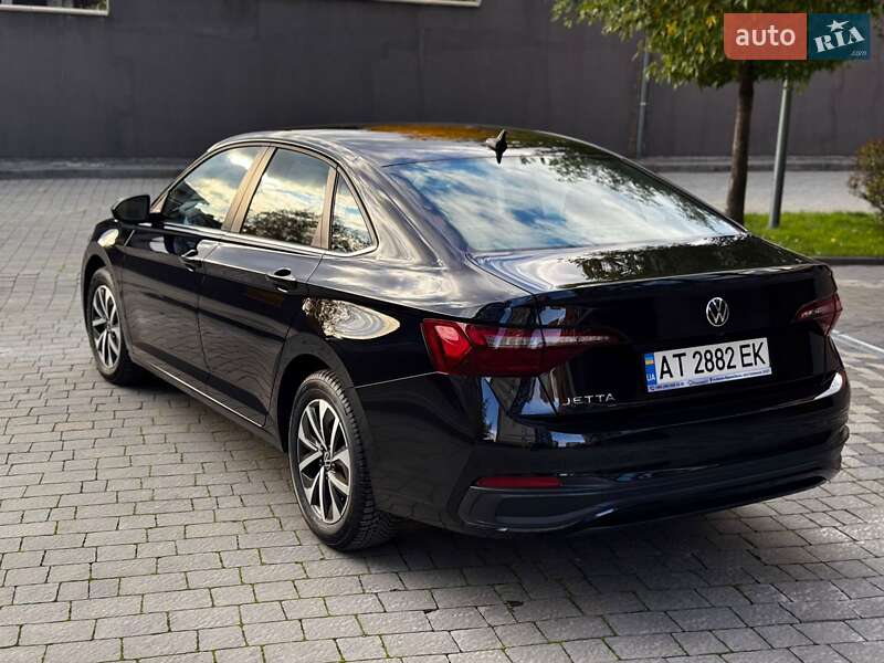 Седан Volkswagen Jetta 2022 в Ивано-Франковске