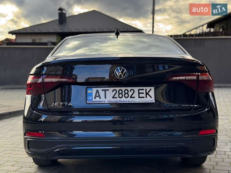 Седан Volkswagen Jetta 2022 в Ивано-Франковске