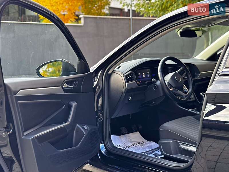 Седан Volkswagen Jetta 2022 в Ивано-Франковске