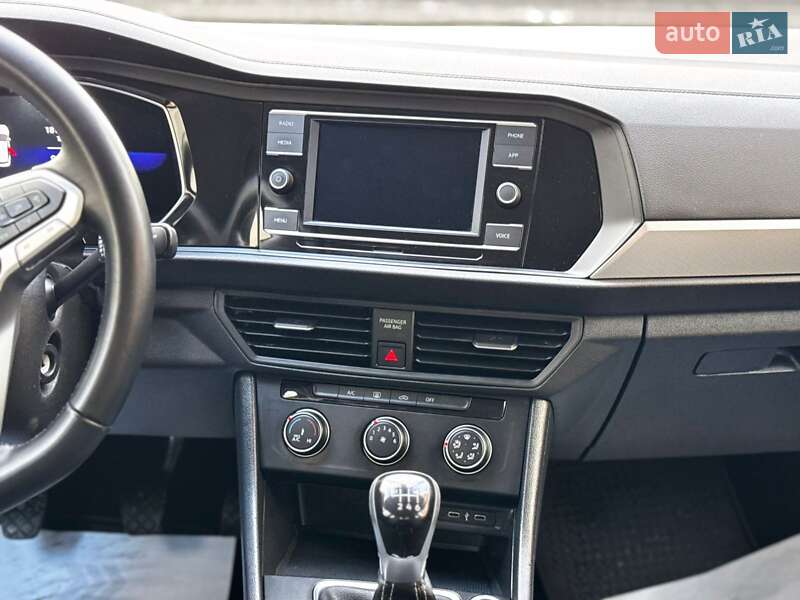 Седан Volkswagen Jetta 2022 в Ивано-Франковске