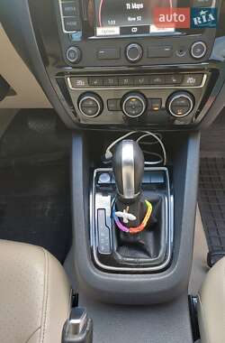 Седан Volkswagen Jetta 2015 в 