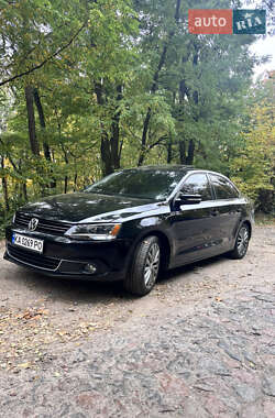 Седан Volkswagen Jetta 2012 в Києві