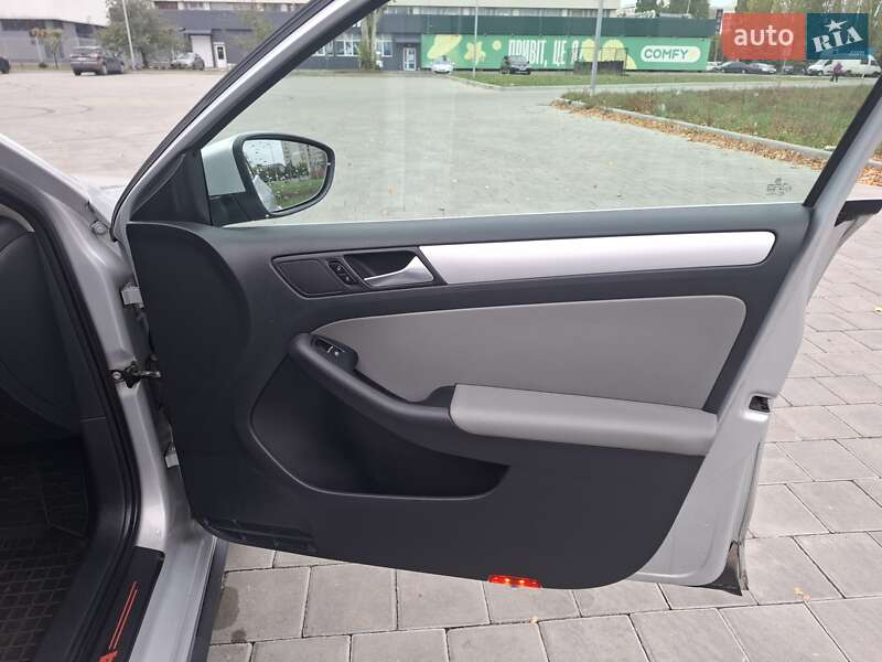 Седан Volkswagen Jetta 2012 в Черкассах фото 28 Седан Volkswagen Jetta 2012 в Черкассах