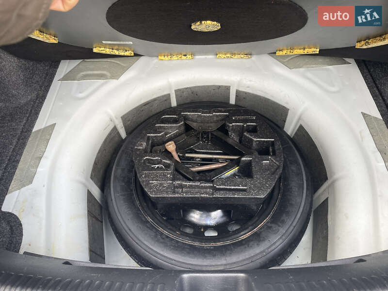 Седан Volkswagen Jetta 2015 в Кривом Роге фото 28 Седан Volkswagen Jetta 2015 в Кривом Роге