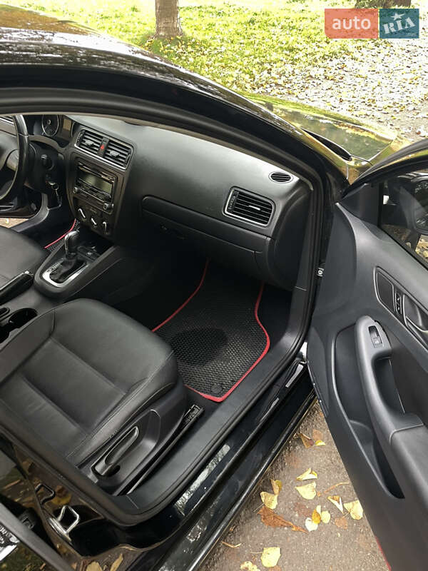 Седан Volkswagen Jetta 2012 в Калуше фото 11 Седан Volkswagen Jetta 2012 в Калуше