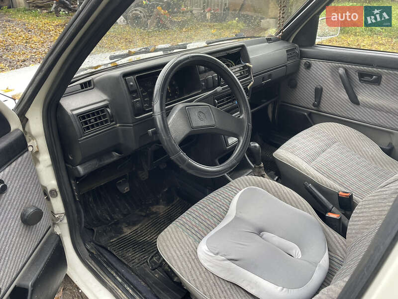 Седан Volkswagen Jetta 1984 в Львові фото 9 Седан Volkswagen Jetta 1984 в Львові