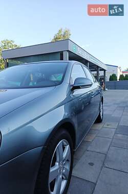 Седан Volkswagen Jetta 2008 в 