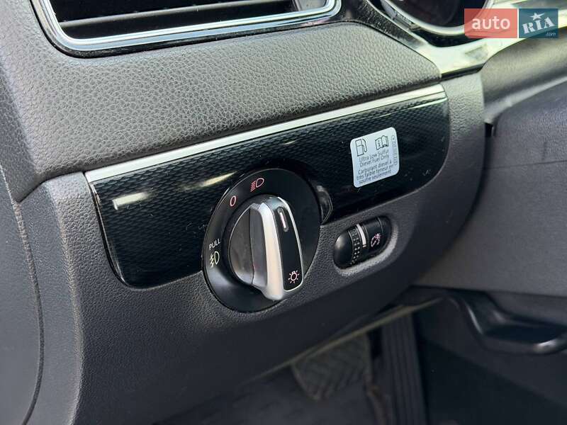 Седан Volkswagen Jetta 2015 в Кривом Роге