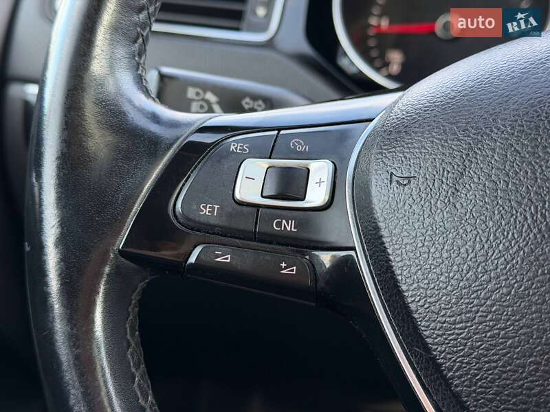 Седан Volkswagen Jetta 2015 в Кривом Роге