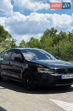 Седан Volkswagen Jetta 2015 в Львове