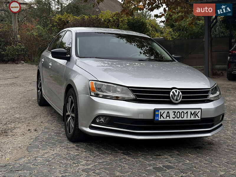 Седан Volkswagen Jetta 2016 в Києві