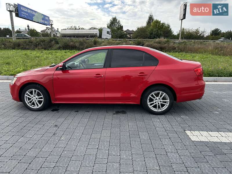Седан Volkswagen Jetta 2011 в Львове