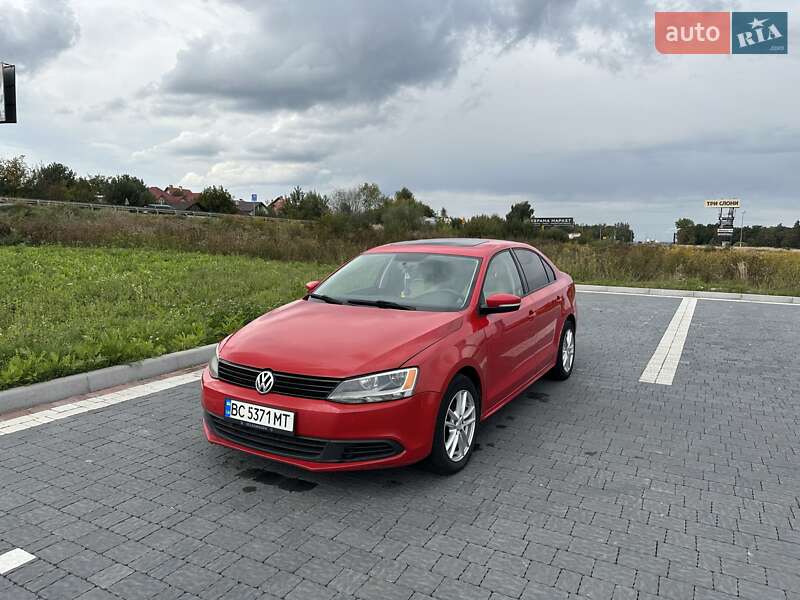 Седан Volkswagen Jetta 2011 в Львове