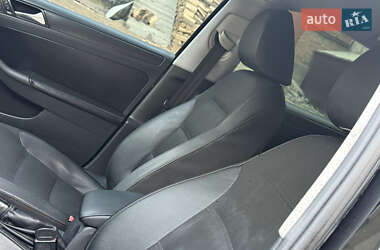 Седан Volkswagen Jetta 2012 в 