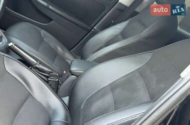 Седан Volkswagen Jetta 2012 в 