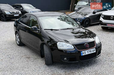 Седан Volkswagen Jetta 2006 в  фото 6 Седан Volkswagen Jetta 2006 в