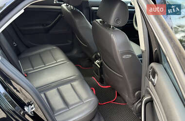 Седан Volkswagen Jetta 2006 в  фото 21 Седан Volkswagen Jetta 2006 в