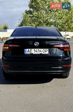 Седан Volkswagen Jetta 2018 в  фото 5 Седан Volkswagen Jetta 2018 в