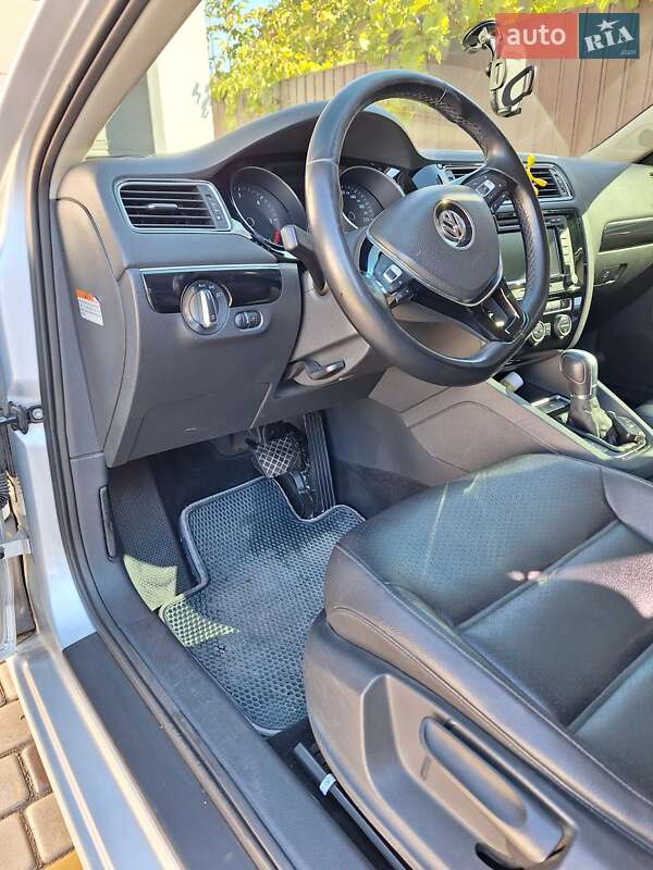 Седан Volkswagen Jetta 2015 в Ізмаїлі