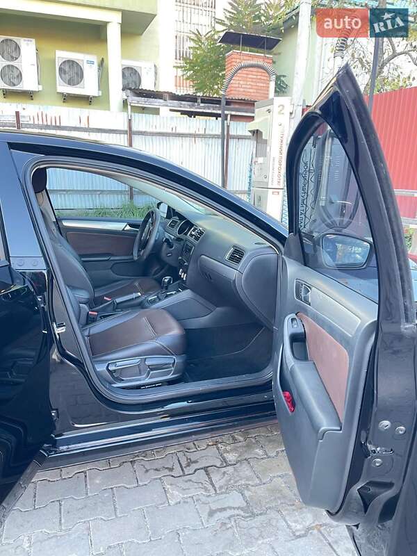 Седан Volkswagen Jetta 2016 в Львове фото 22 Седан Volkswagen Jetta 2016 в Львове