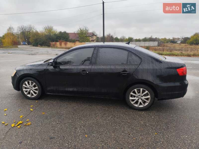 Седан Volkswagen Jetta 2013 в Днепре