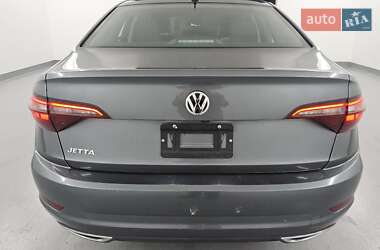 Седан Volkswagen Jetta 2021 в 
