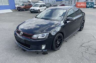 Седан Volkswagen Jetta 2015 в  фото 3 Седан Volkswagen Jetta 2015 в