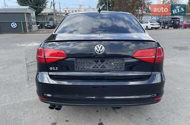 Седан Volkswagen Jetta 2015 в  фото 11 Седан Volkswagen Jetta 2015 в