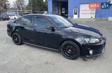 Седан Volkswagen Jetta 2015 в  фото 26 Седан Volkswagen Jetta 2015 в