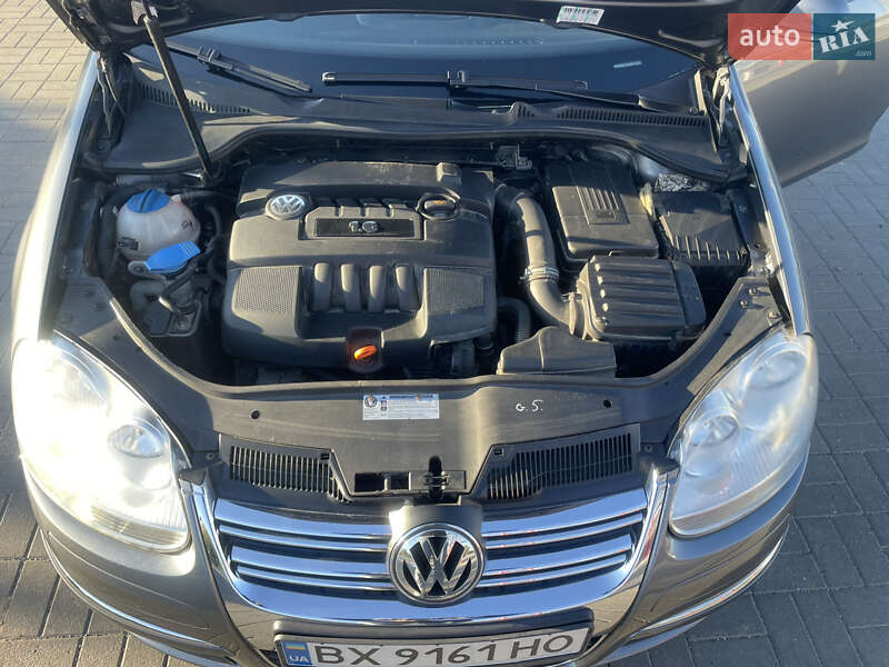 Седан Volkswagen Jetta 2005 в Хмельницькому фото 8 Седан Volkswagen Jetta 2005 в Хмельницькому