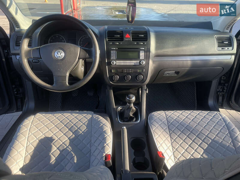Седан Volkswagen Jetta 2005 в Хмельницькому фото 14 Седан Volkswagen Jetta 2005 в Хмельницькому