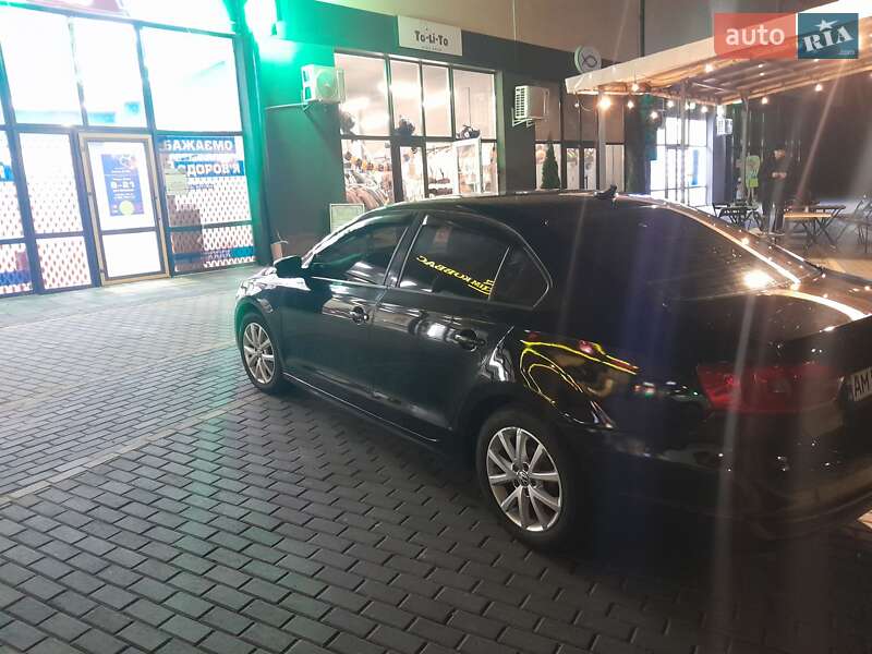 Седан Volkswagen Jetta 2011 в Києві фото 9 Седан Volkswagen Jetta 2011 в Києві