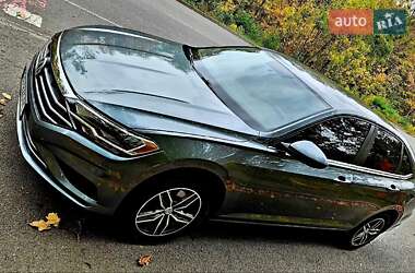 Седан Volkswagen Jetta 2018 в 