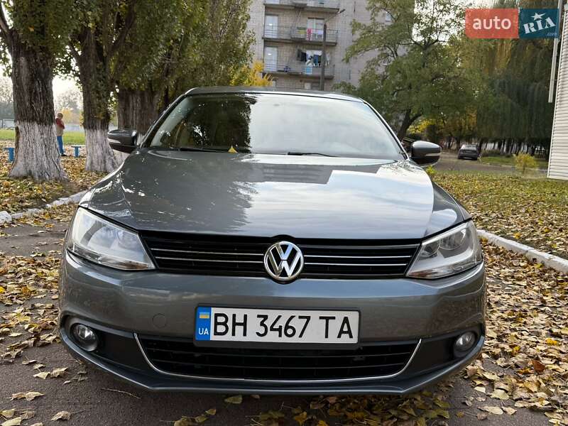 Седан Volkswagen Jetta 2013 в Киеве фото 2 Седан Volkswagen Jetta 2013 в Киеве