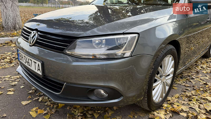 Седан Volkswagen Jetta 2013 в Киеве фото 10 Седан Volkswagen Jetta 2013 в Киеве