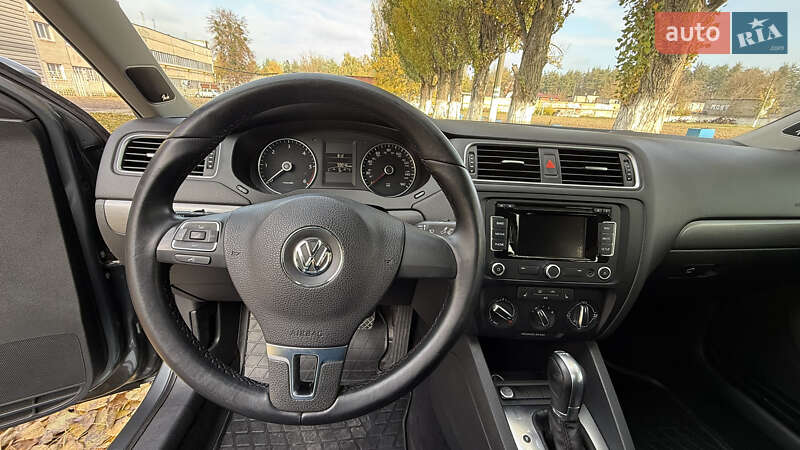 Седан Volkswagen Jetta 2013 в Киеве фото 26 Седан Volkswagen Jetta 2013 в Киеве