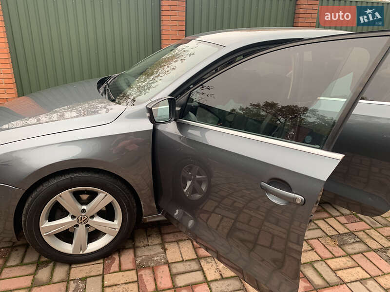 Седан Volkswagen Jetta 2012 в Иванковичах