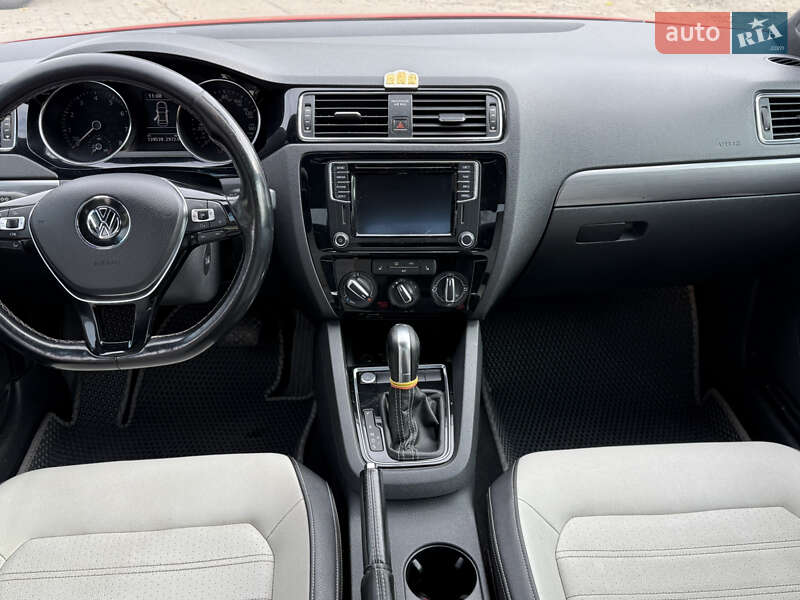 Седан Volkswagen Jetta 2016 в Новом Буге фото 12 Седан Volkswagen Jetta 2016 в Новом Буге