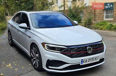 Седан Volkswagen Jetta 2019 в Черновцах