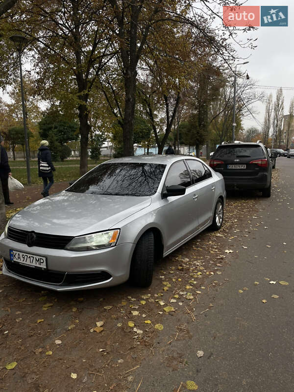 Седан Volkswagen Jetta 2010 в Киеве фото 2 Седан Volkswagen Jetta 2010 в Киеве