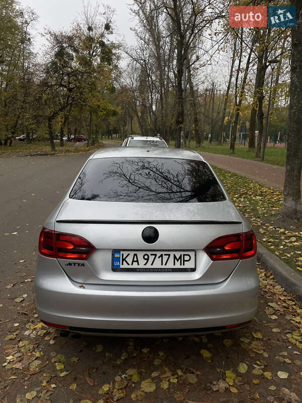 Седан Volkswagen Jetta 2010 в Киеве фото 13 Седан Volkswagen Jetta 2010 в Киеве
